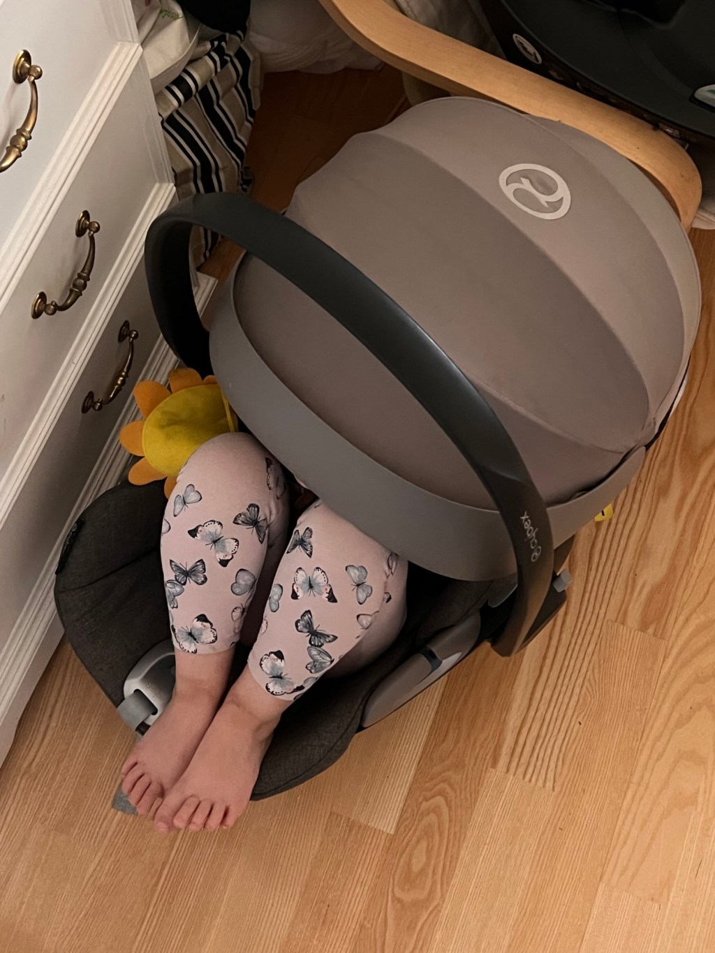 Vad packar en blivande trebarnsmamma i&nbsp;BB-väskan?